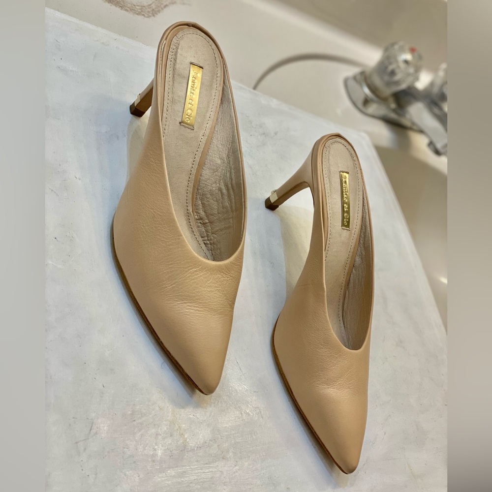 Louise et Cie flesh tone leather mules Size 8.5M excellent condition perfect